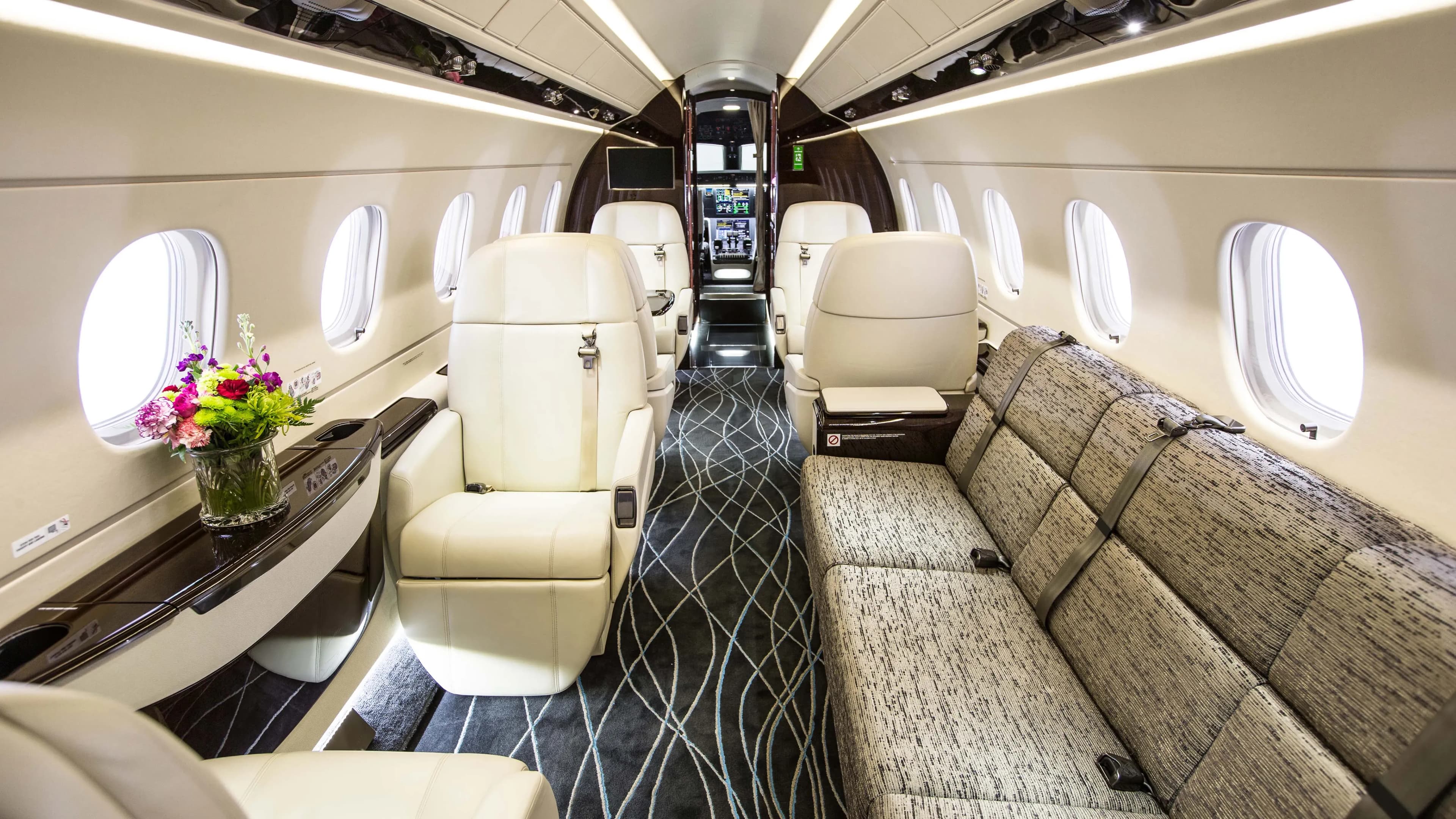 Embraer Legacy 450